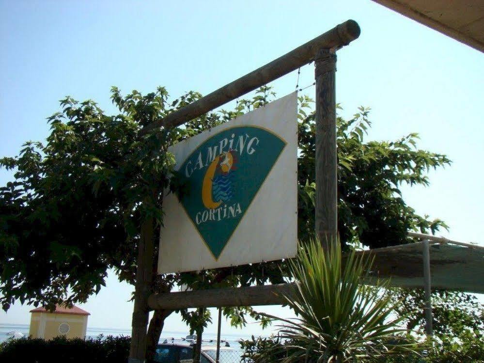 Pet Family Camping Cortina Hotel Senigallia Buitenkant foto